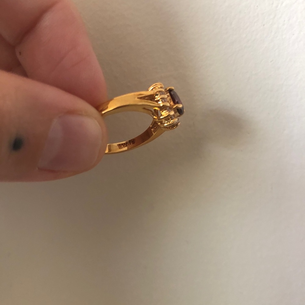 Ruby costume ring - Picture 7 of 8